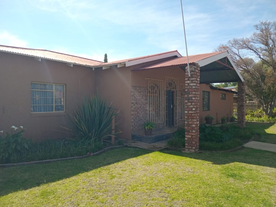  Bedroom Property for Sale in Bloemhof North West